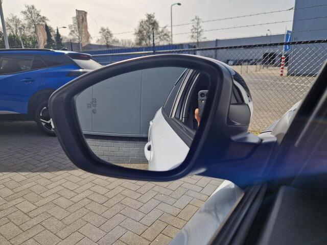 Peugeot 2008 1.2 PureTech 130pk Allure EAT8