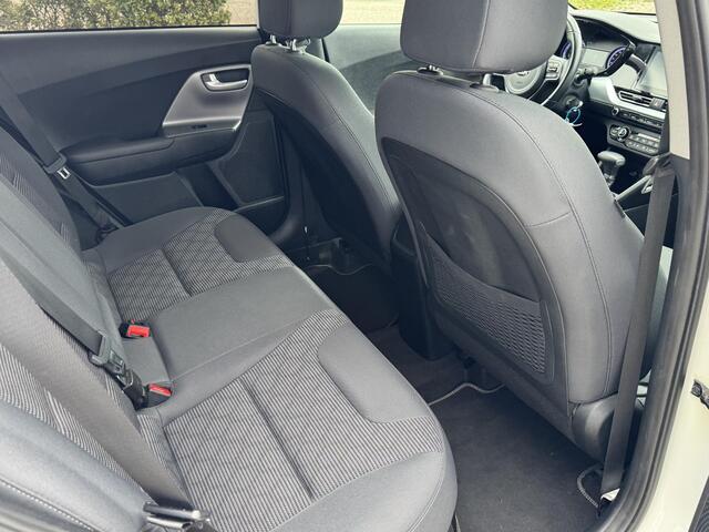 KIA Niro 1.6 GDi Hybrid ComfortLine Cruise control, achteruitrij camera, navigatie Apple CarPlay/Android Auto, automaat, hybride