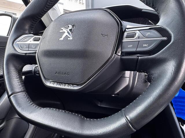 Peugeot 2008 1.2 PT Allure | 130 PK | Trekhaak | Navigatie | NL-Auto | Parkeersensoren | Climate Control |