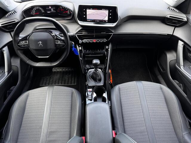 Peugeot 2008 1.2 PT Allure | 130 PK | Trekhaak | Navigatie | NL-Auto | Parkeersensoren | Climate Control |