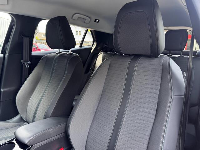 Peugeot 2008 1.2 PT Allure | 130 PK | Trekhaak | Navigatie | NL-Auto | Parkeersensoren | Climate Control |