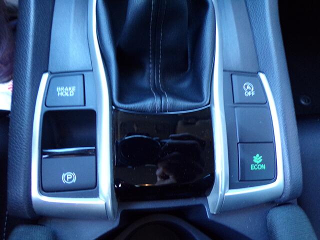 Honda Civic 1.5 i-VTEC Elegance Navi PDC Camera Bomvol