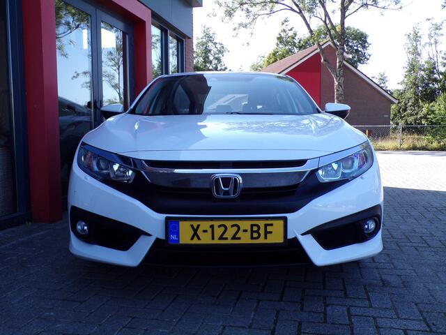 Honda Civic 1.5 i-VTEC Elegance Navi PDC Camera Bomvol