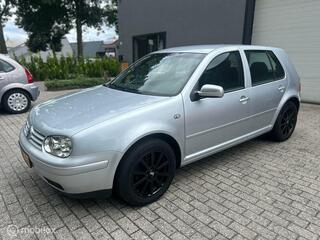 VOLKSWAGEN GOLF 1.6-16V FSI Ocean