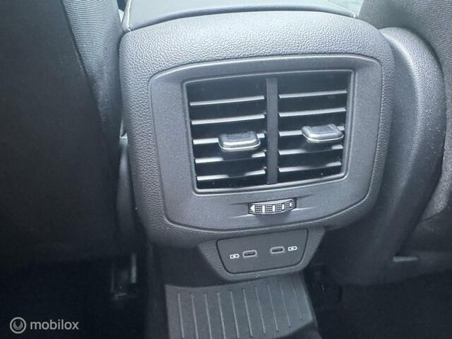 Volkswagen T-ROC 1.5 TSI Life Business
