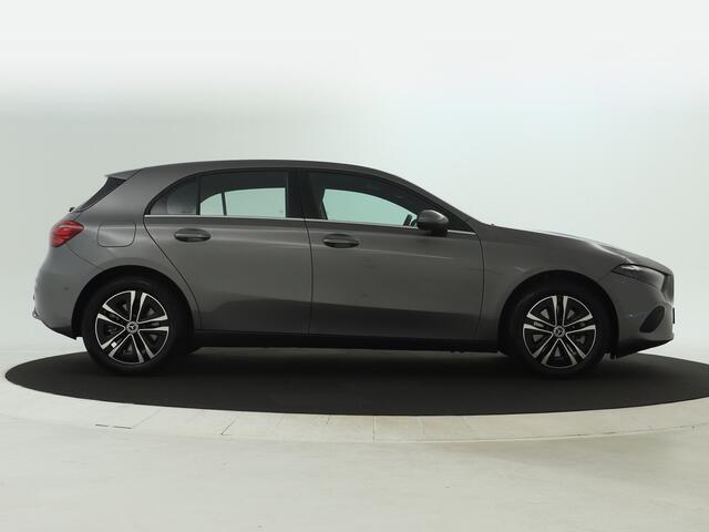 Mercedes-Benz A-Klasse 250 e Star Edition | Trekhaak | Dodehoekassistent | Parkeerpakket met Camera | Stoelverwarming | Inclusief 24 maanden MB Certified garantie v