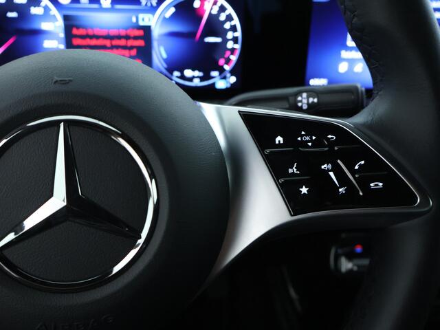 Mercedes-Benz A-Klasse 250 e Star Edition | Trekhaak | Dodehoekassistent | Parkeerpakket met Camera | Stoelverwarming | Inclusief 24 maanden MB Certified garantie v