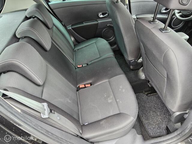 Renault Clio 1.2 S�lection Business - e apk