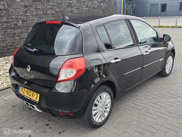 Renault Clio 1.2 S�lection Business - e apk