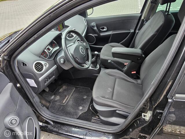 Renault Clio 1.2 S�lection Business - e apk