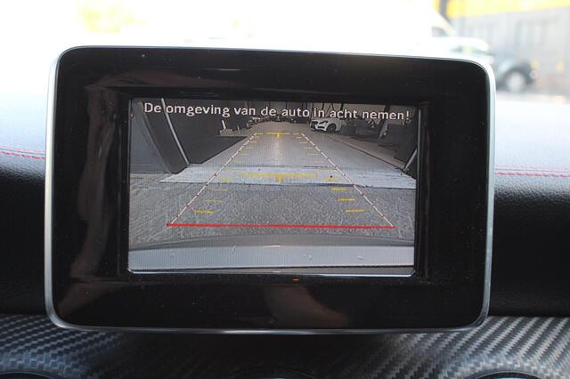 Mercedes-Benz A-Klasse 250 AMG Sport l Panorama l Xenon l LED l Camera l
