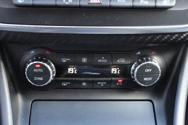 Mercedes-Benz A-Klasse 250 AMG Sport l Panorama l Xenon l LED l Camera l