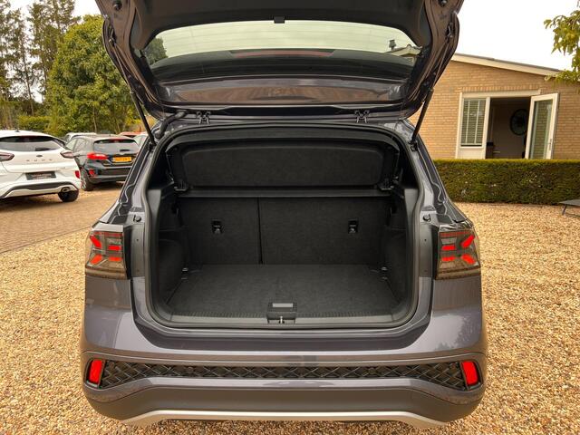 Volkswagen T-Cross 1.5 TSI R-Line Edition Navigatie & Camera & Winterpakket