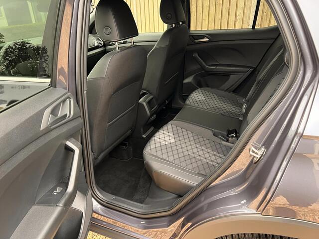 Volkswagen T-Cross 1.5 TSI R-Line Edition Navigatie & Camera & Winterpakket