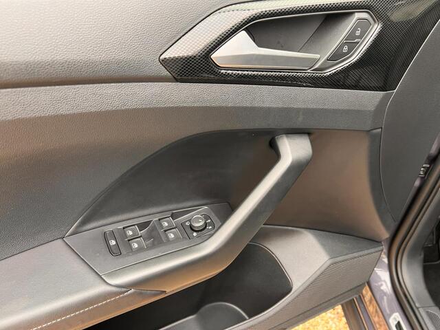 Volkswagen T-Cross 1.5 TSI R-Line Edition Navigatie & Camera & Winterpakket