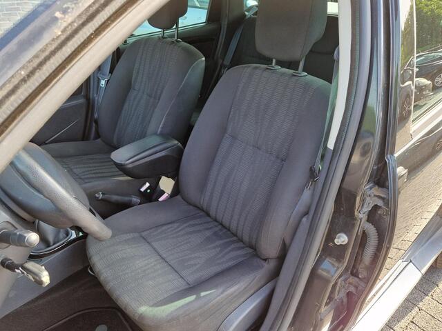 Dacia Duster 1.6 Laur�ate 2wd
