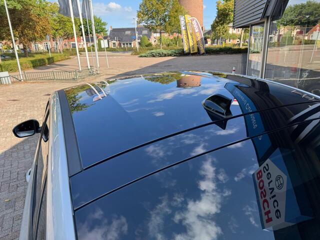 Renault Arkana TCe 140 R.S. line Groot navi / Zwart dak / Metallic / Stoel & stuurwiel verw.