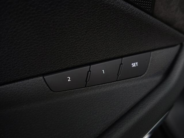 Audi E-Tron 55 quattro advanced 95 kWh- SOH 91%, Bang Olufsen, 2x Laadpoort, Camera Spiegels, 360 Camera, Panoramadak