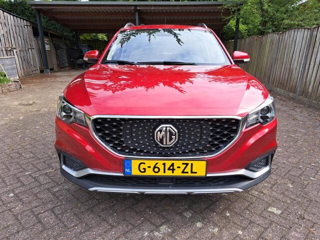 MG ZS MG EV Luxury 45 kWh LUXURY 1E EIG MET THUIS SNEL LADER 7KW STAAT