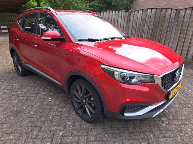 MG ZS MG EV Luxury 45 kWh LUXURY 1E EIG MET THUIS SNEL LADER 7KW STAAT