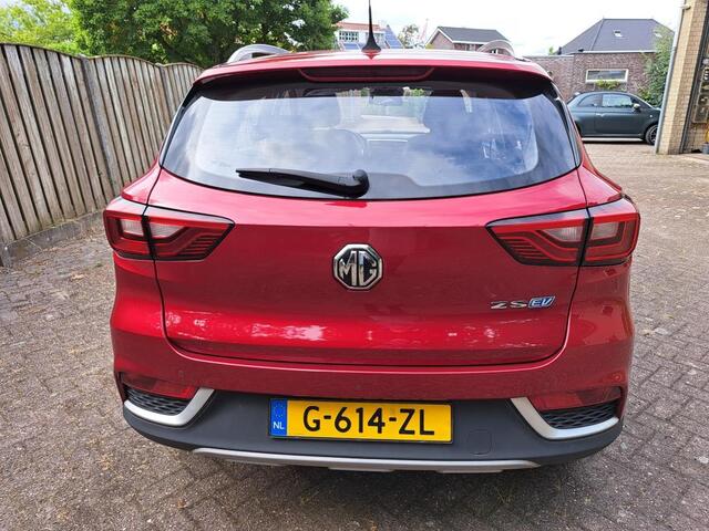 MG ZS MG EV Luxury 45 kWh LUXURY 1E EIG MET THUIS SNEL LADER 7KW STAAT