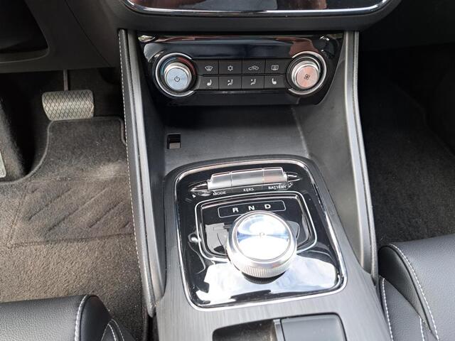 MG ZS MG EV Luxury 45 kWh LUXURY 1E EIG MET THUIS SNEL LADER 7KW STAAT