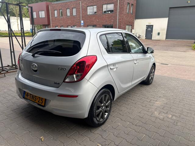 Hyundai I 20 1.2i Go 5DRS|2015|Airco|Cruisecontrole|APK tot 04-2026