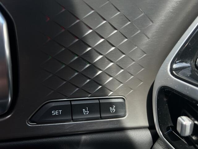 KIA Sorento 1.6 T-GDI Plug-in Hybrid 4WD ExecutiveLine | Pano | Nappa leder | Stoelvent | 360 | Donkere Hemel |