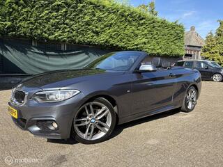 BMW 2-SERIE Cabrio 218i M Sport / Leder / Navi / Nieuwe APK