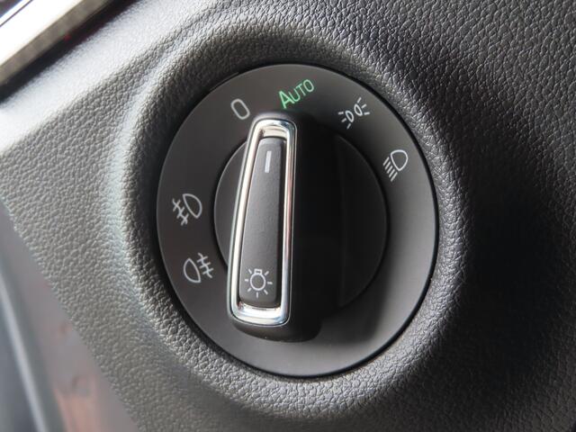 Skoda Kamiq 1.5 TSI ACT Monte Carlo | pano dak | elektrische achterklep | stuurwielverwarming | elektrisch verstelbare stoel