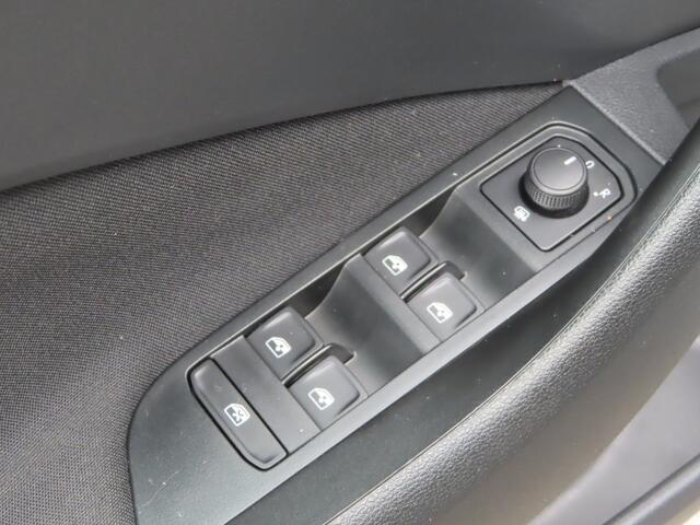 Skoda Kamiq 1.5 TSI ACT Monte Carlo | pano dak | elektrische achterklep | stuurwielverwarming | elektrisch verstelbare stoel