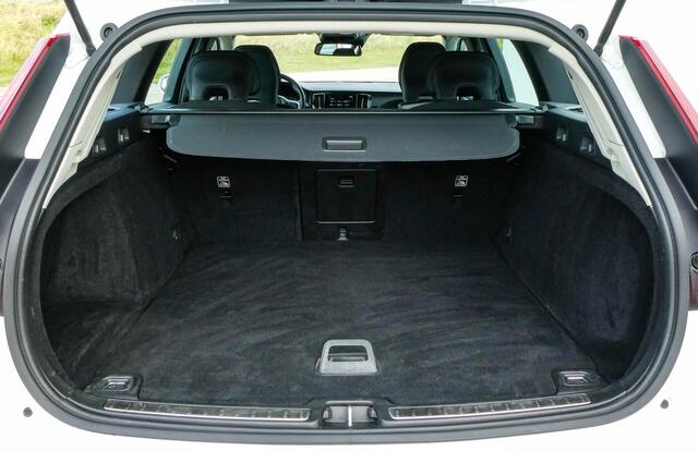 Volvo V60 2.0 B3 Momentum Advantage - Oliepomp modificatie