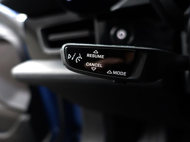 Porsche Taycan Performance 84 kWh- Bijrijdersdisplay, Panoramadak, Sport Chrono Pakket, Apple Carplay/Android Auto, Performance accu Plus