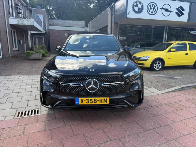 Mercedes-Benz GLC Coup� 300e 4MATIC AMG Line VOLL OPTIES 1E EIGENAAR 18643 KM