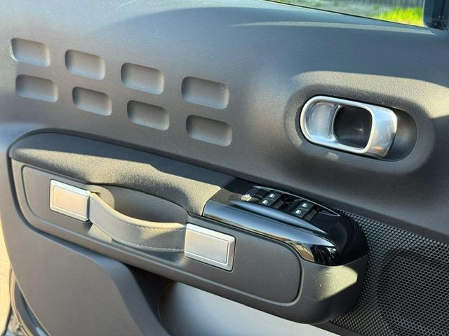 Citroen C3 1.2 PureTech Shine/NAVI/CAR PLAY/PRIVACY GLASS/PDC/ZEER NETTE AUTO/APK 06-2027//