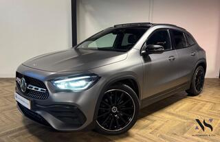 MERCEDES-BENZ GLA-KLASSE 220 d 4MATIC AMG MEMORY PANO VOL'