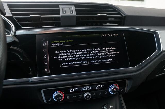 Audi Q3 35 TFSI, S-line, Black, Keyless, ambiance, LED