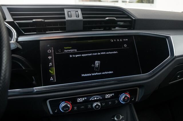 Audi Q3 35 TFSI, S-line, Black, Keyless, ambiance, LED