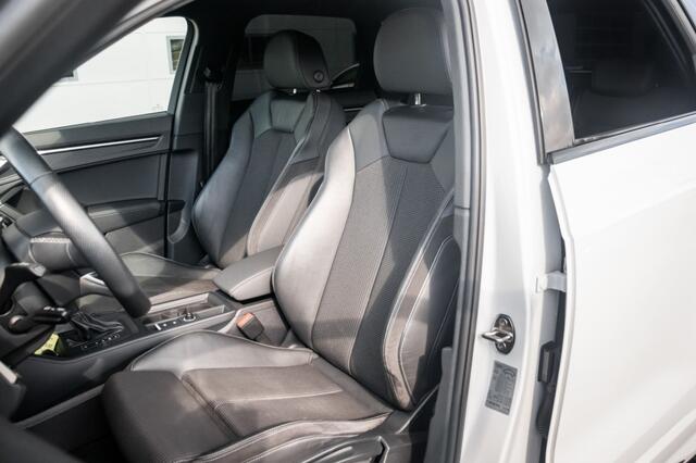 Audi Q3 35 TFSI, S-line, Black, Keyless, ambiance, LED