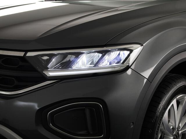 Volkswagen T-ROC Life Edition 1.5 110 kW / 150 pk TSI SUV 7 versn. | Verlengde garantie | Private lease vanaf ¤ 699,- pm | Navigatie via App | Parkeersensoren Pa