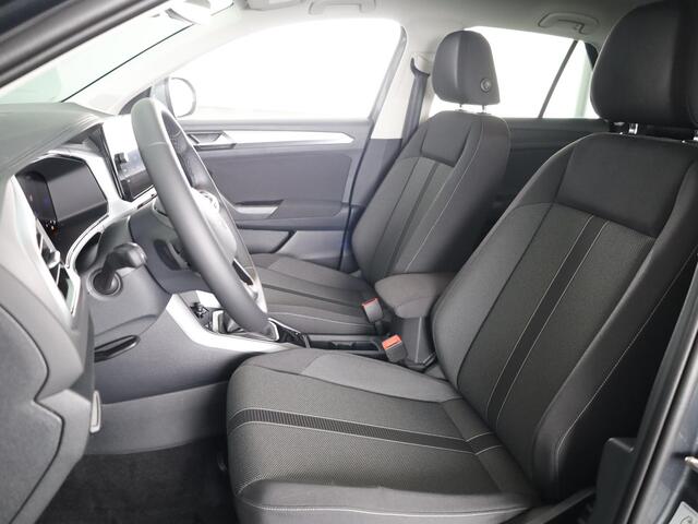 Volkswagen T-ROC Life Edition 1.5 110 kW / 150 pk TSI SUV 7 versn. | Verlengde garantie | Private lease vanaf ¤ 699,- pm | Navigatie via App | Parkeersensoren Pa