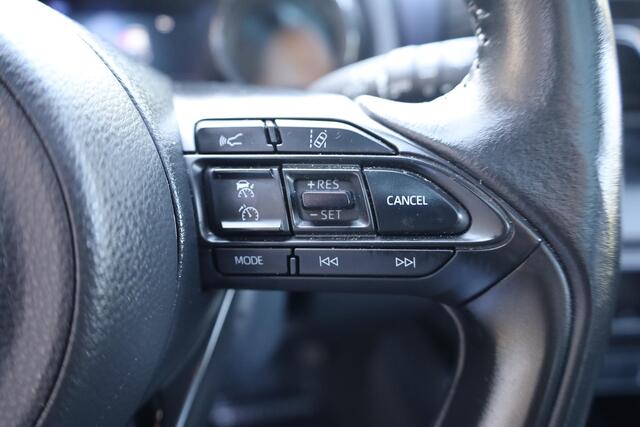 Toyota Yaris 1.5 Hybrid Executive PANO CARPLAY HALF-LEER STOEL/STUURVERW. CAMERA HUD CRUISE CLIMA DAB 2XPDC 17''LMV KEYLESS-ENTRY/START