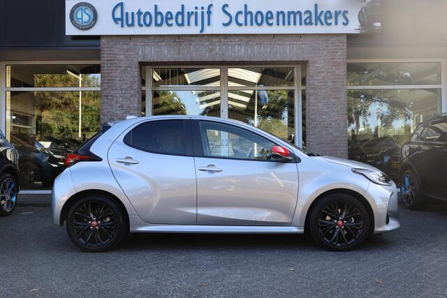 Toyota Yaris 1.5 Hybrid Executive PANO CARPLAY HALF-LEER STOEL/STUURVERW. CAMERA HUD CRUISE CLIMA DAB 2XPDC 17''LMV KEYLESS-ENTRY/START