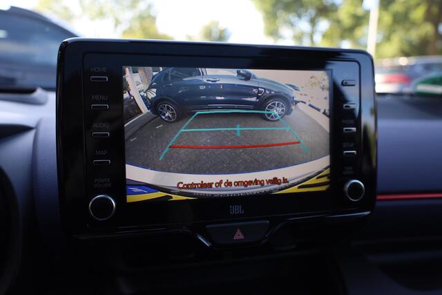 Toyota Yaris 1.5 Hybrid Executive PANO CARPLAY HALF-LEER STOEL/STUURVERW. CAMERA HUD CRUISE CLIMA DAB 2XPDC 17''LMV KEYLESS-ENTRY/START