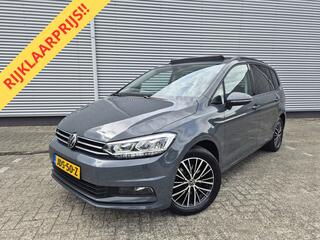 VOLKSWAGEN TOURAN 1.5 TSI 7p Autom,Panorama,airco,adap cruise,nav/camera,wegkl. trekhaak,stoelverwarming,standkachel,