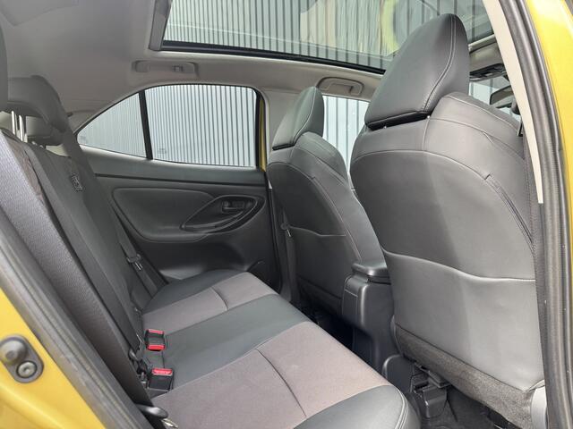 Toyota Yaris Cross 1.5 Hybrid Executive / Bi tone | Pano dak | Trekhaak | JBL | BSM | Rijklaar
