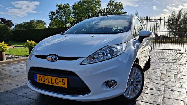 Ford Fiesta 1.6 Titanium ECC APK NAP  zie onze andere advertenties