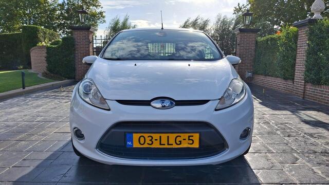 Ford Fiesta 1.6 Titanium ECC APK NAP  zie onze andere advertenties