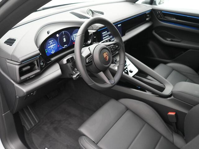Porsche Macan 4