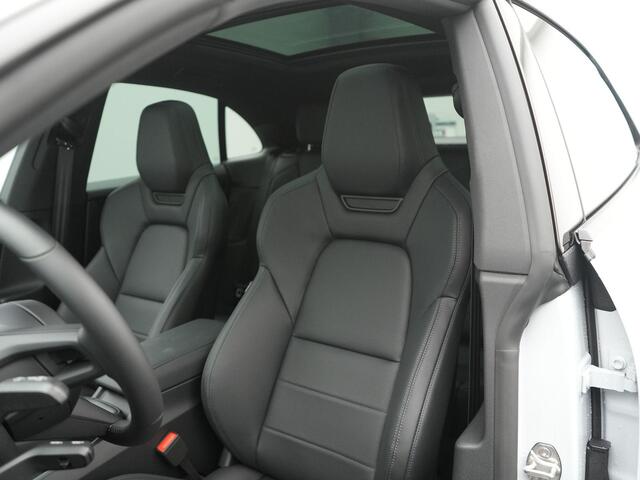 Porsche Macan 4